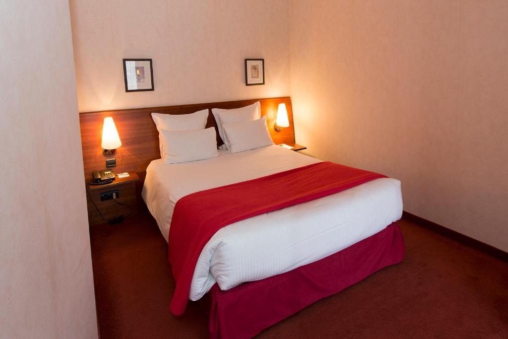 
Executive Suite with Balcony
