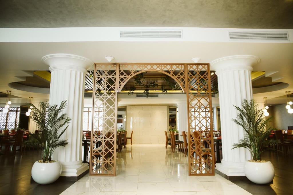 Vstupní hala nebo recepce v ubytování Pyramisa Suites Hotel Cairo