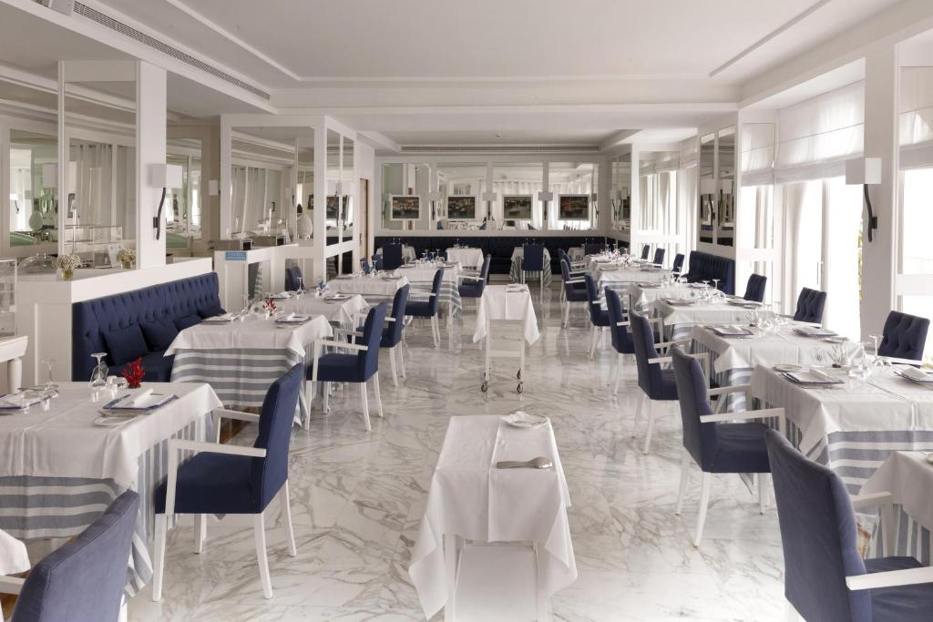 Restaurace v ubytování Grand Hotel Riviera