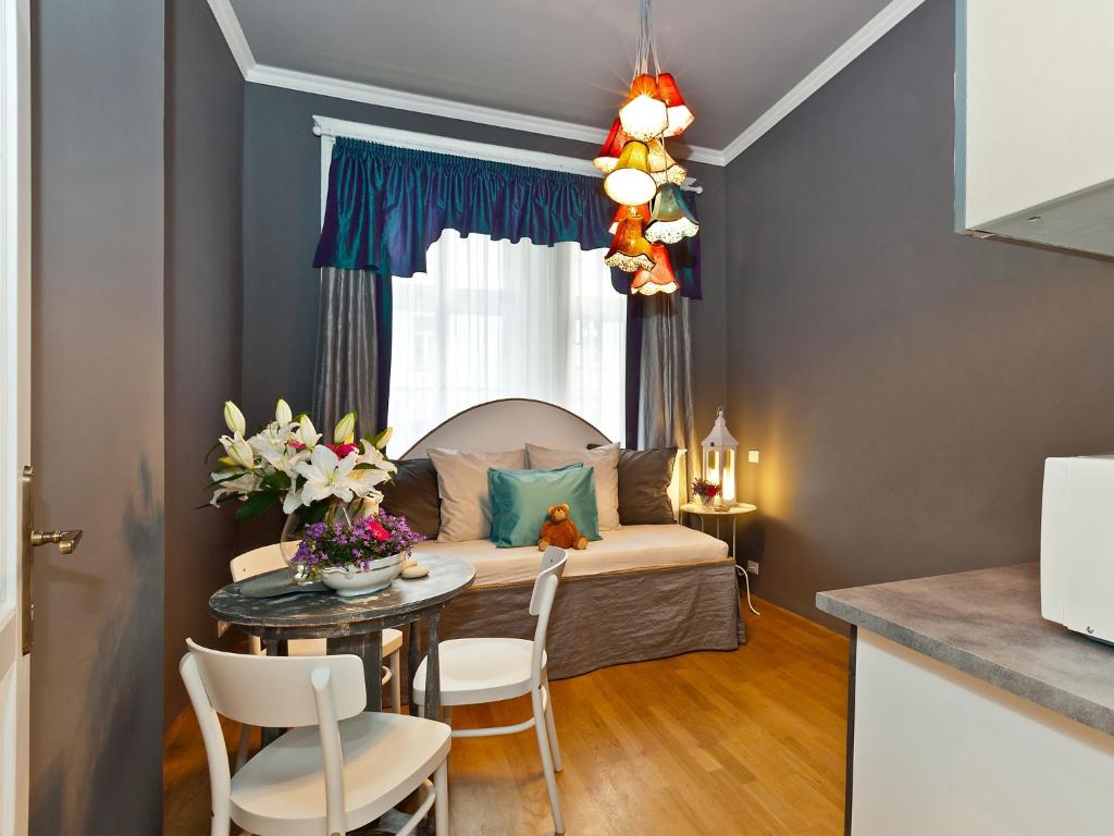 Royal Prague City Apartments - Standard Apartment (3 Adults)