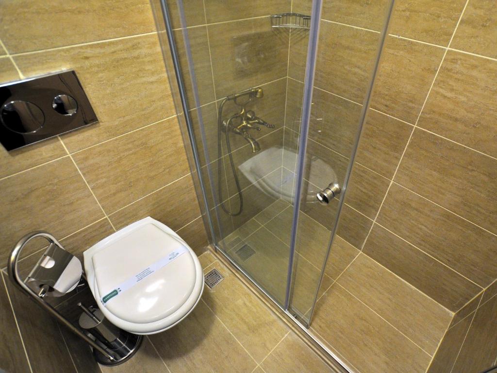 Koupelna v ubytování Divani Ali Hotel