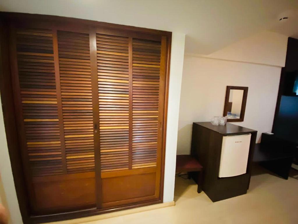 AQUARIUS HOTEL