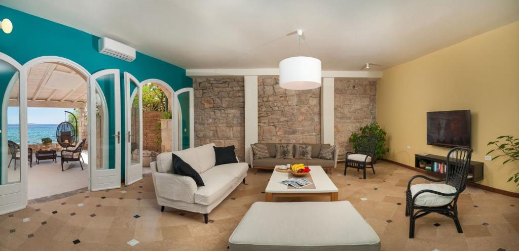 Posedenie v ubytovaní Luxury Beachfront Villa Gracia Grande With Private Pool at the Beach in Orebic - Peljesac