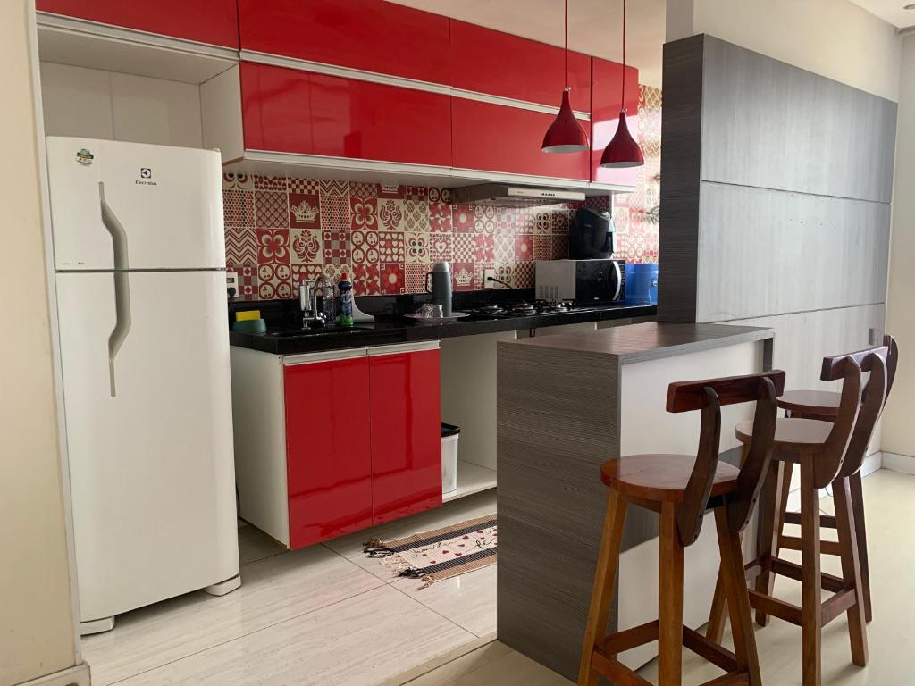  APARTAMENTO 2 Quartos CONDOMÍNIO COM PISCINA