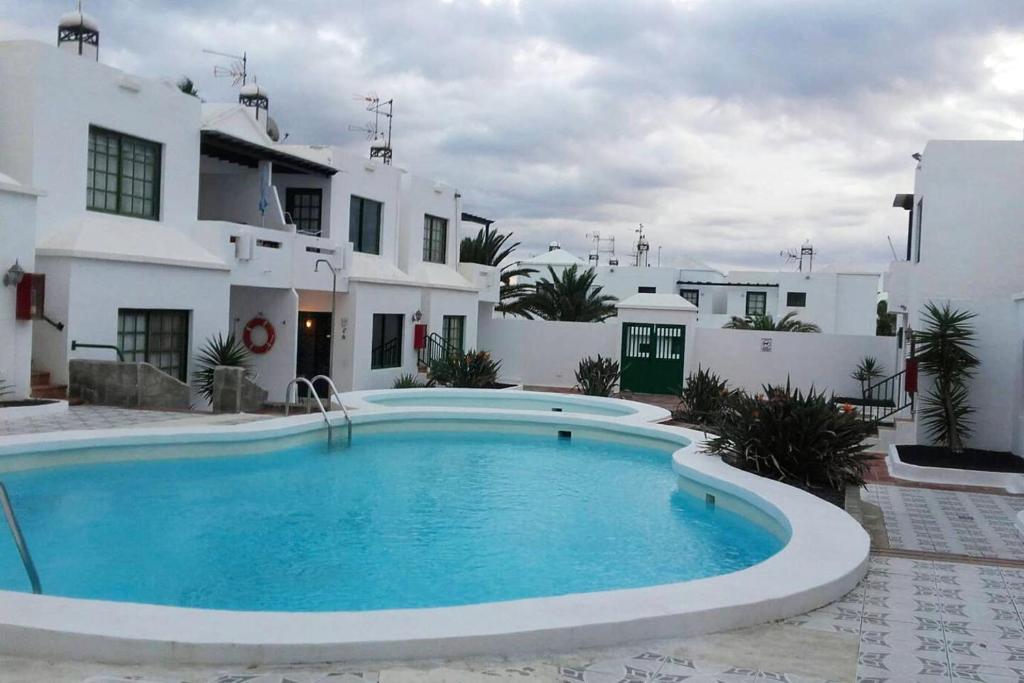 2 bedrooms appartement at Tias 500 m away from the beach with ...