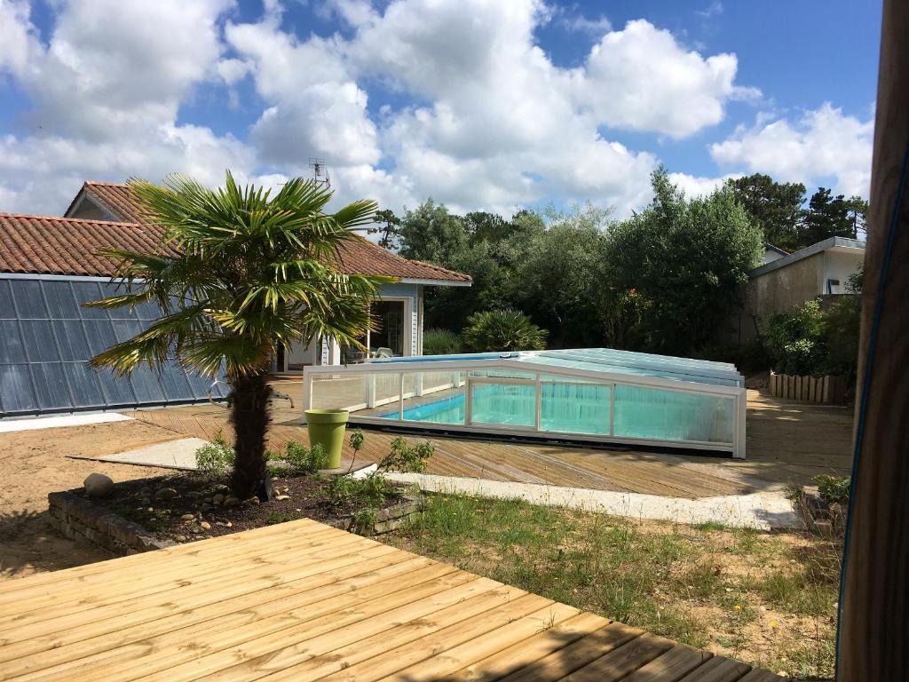 サンティレール・ド・リエにあるVilla de 3 chambres avec piscine privee et jardin clos a Saint Hilaire de Riez a 1 km de la plageのギャラリーの写真