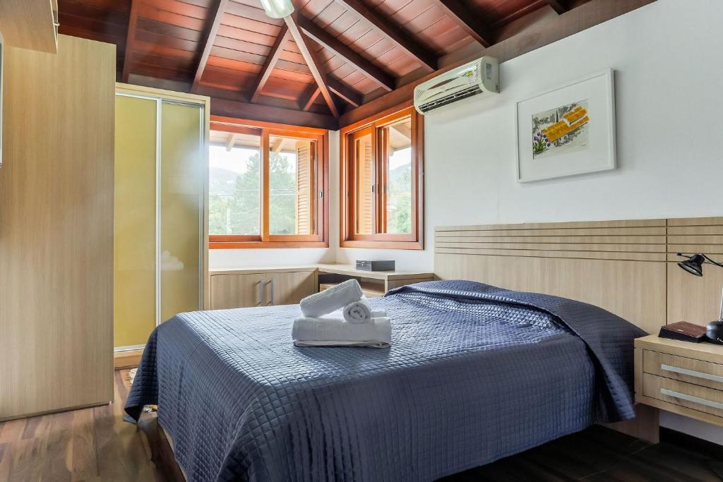  Linda casa em condomínio super seguro na Lagoa da Conceição