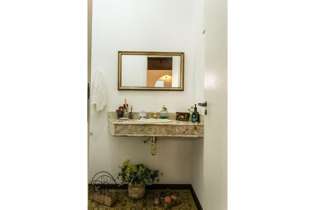  Linda casa em condomínio super seguro na Lagoa da Conceição