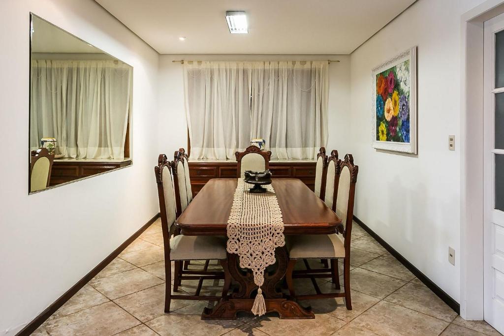  Linda casa em condomínio super seguro na Lagoa da Conceição
