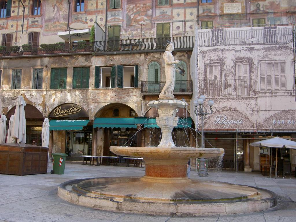 Protezione della Giovane - female hostel