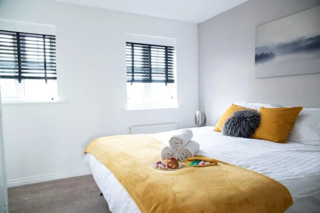 Contractors CleanCharming 2-Bed House in Coventry, Coventry, Marea Britanie
