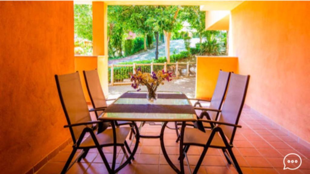 Fotografia z galérie ubytovania Spacious Apartment in Marbella, Pool v Marbelli
