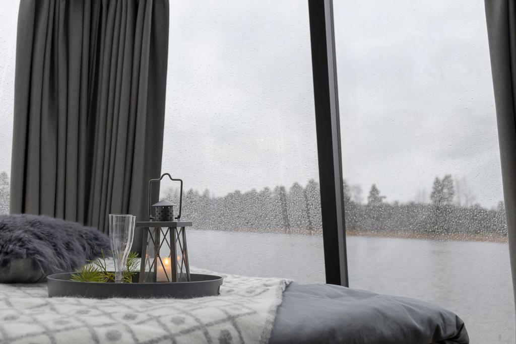 Výhled na řeku, která protéká v blízkosti luxury tent