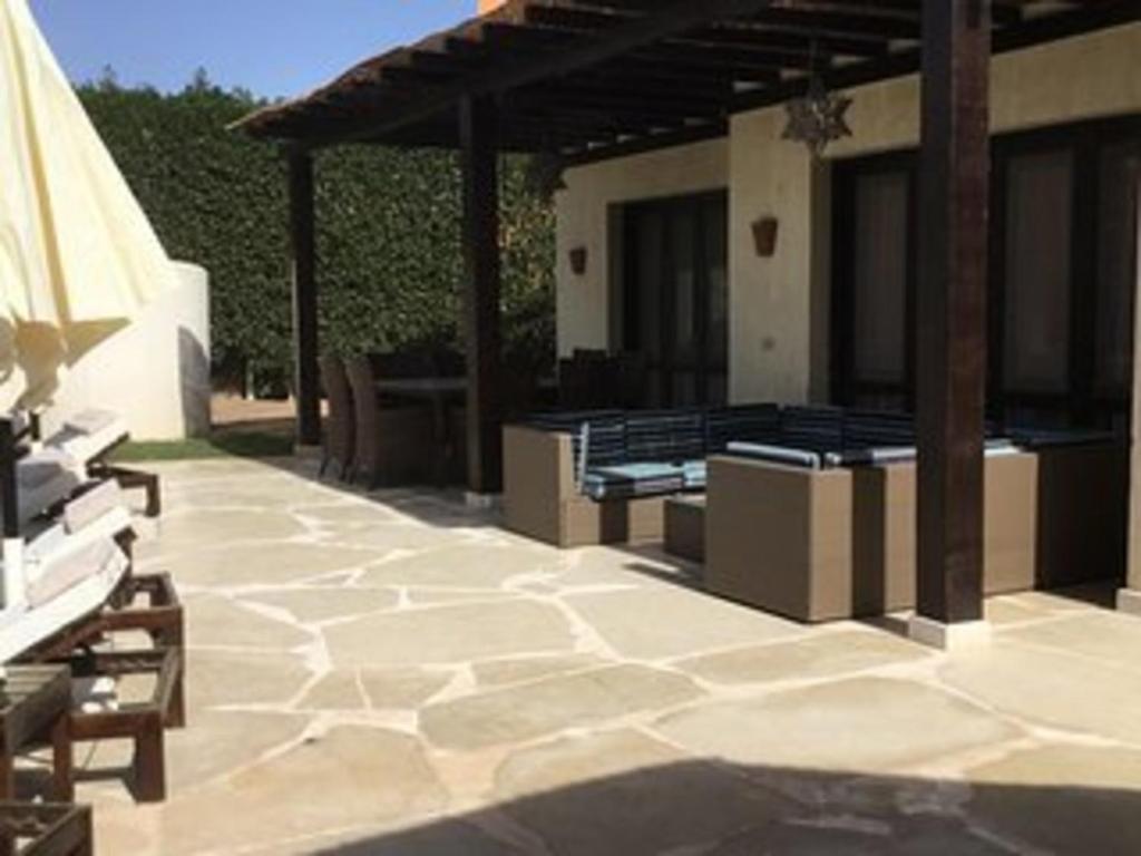 The swimming pool at or close to Extremely Private Villa with Optional Pool Heating