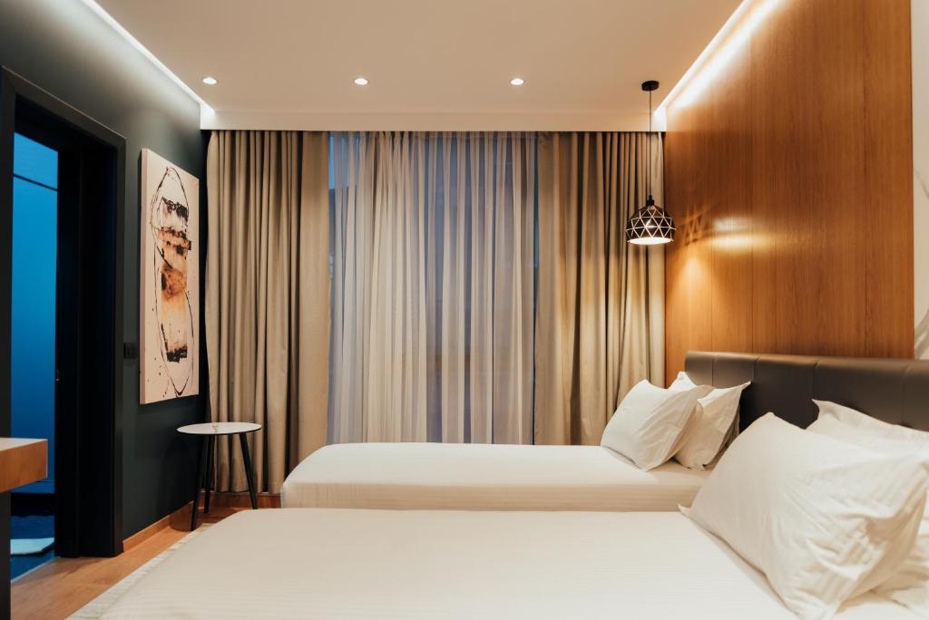 Black Diamond Hotel - Image 8