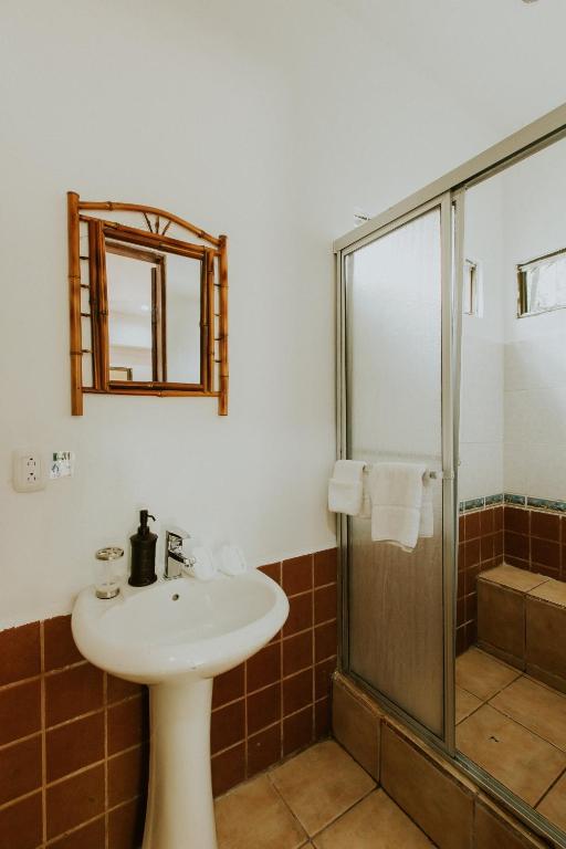 Koupelna v ubytování La Posada Jungle Hotel