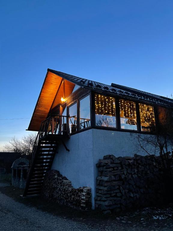 Tòa nhà nơi nhà nghỉ dưỡng tọa lạc