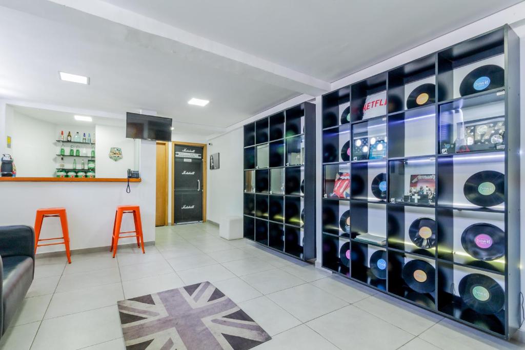  VivApp Rock CGH Suites