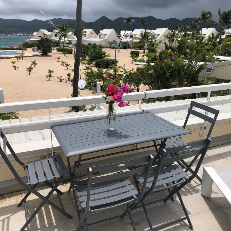 Фото Studio De Charme Au Bord De La Mer Caraibes