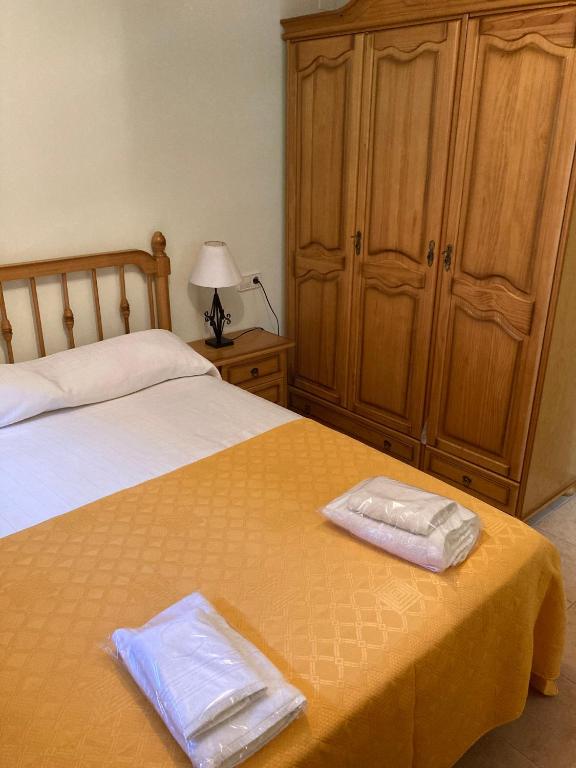 Postel nebo postele na pokoji v ubytování Casa Encuentra, en el Pirineo al lado de Ainsa