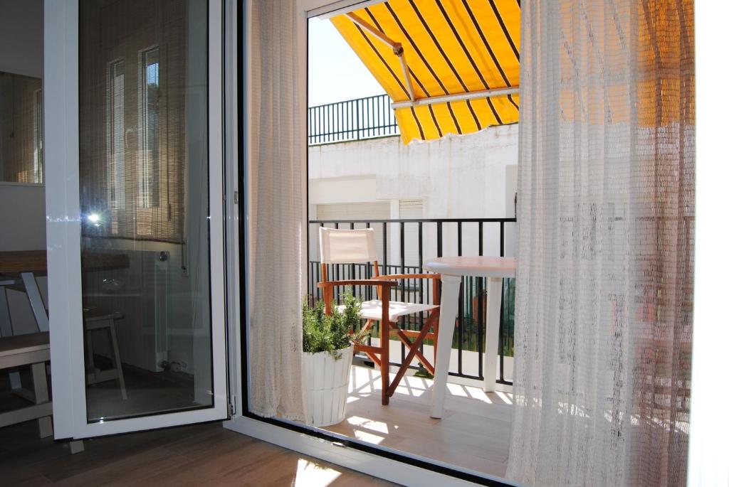 Balkón alebo terasa v ubytovaní Charming apartment in Llafranc - city view, 70 m²