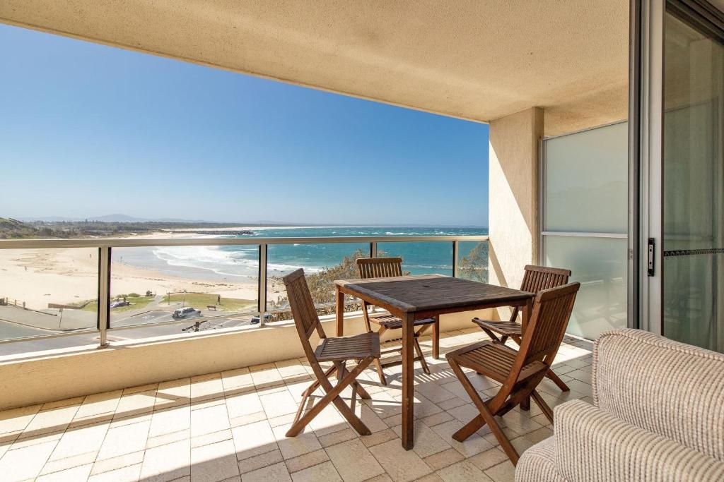 Gallery image of Beachpoint, Unit 402, 28 North Street in Forster