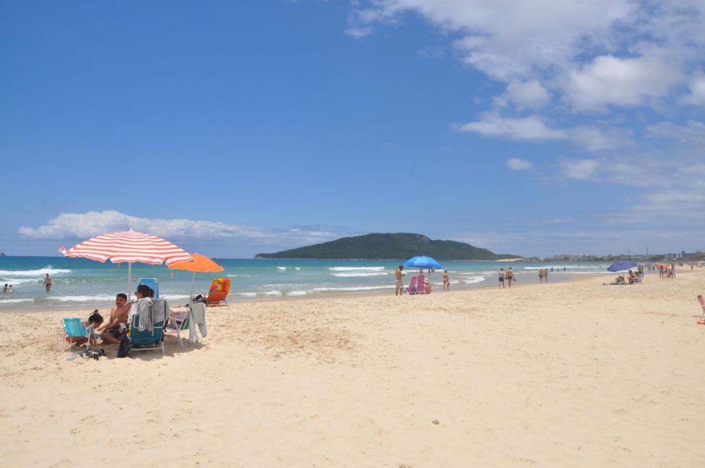  Pé na areia