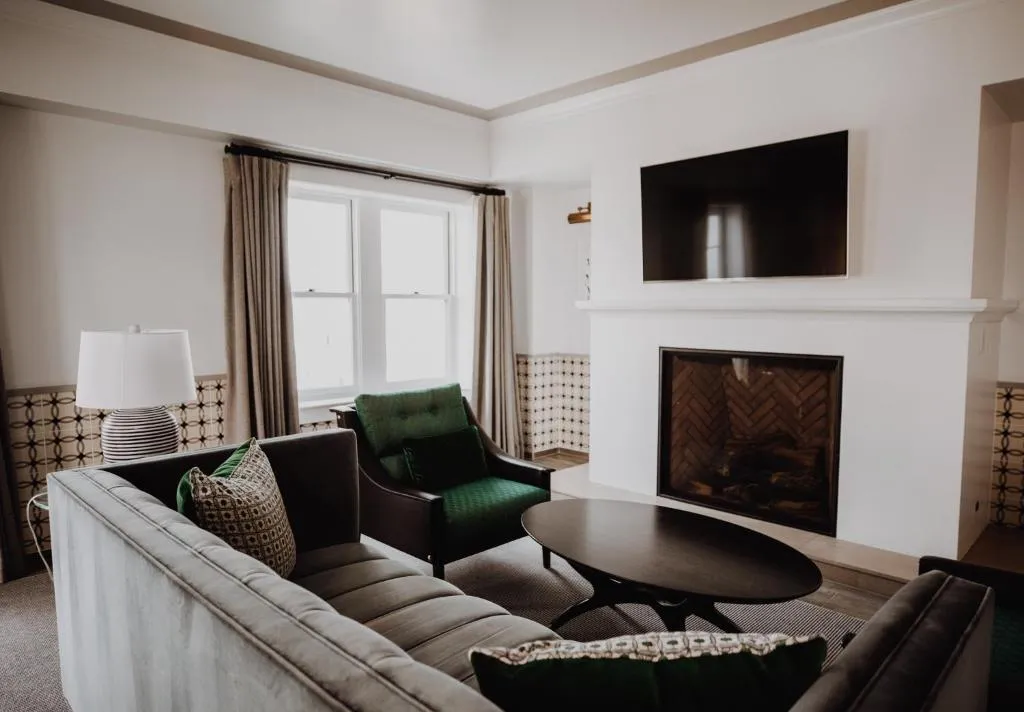 Superior King Suite - Accessible