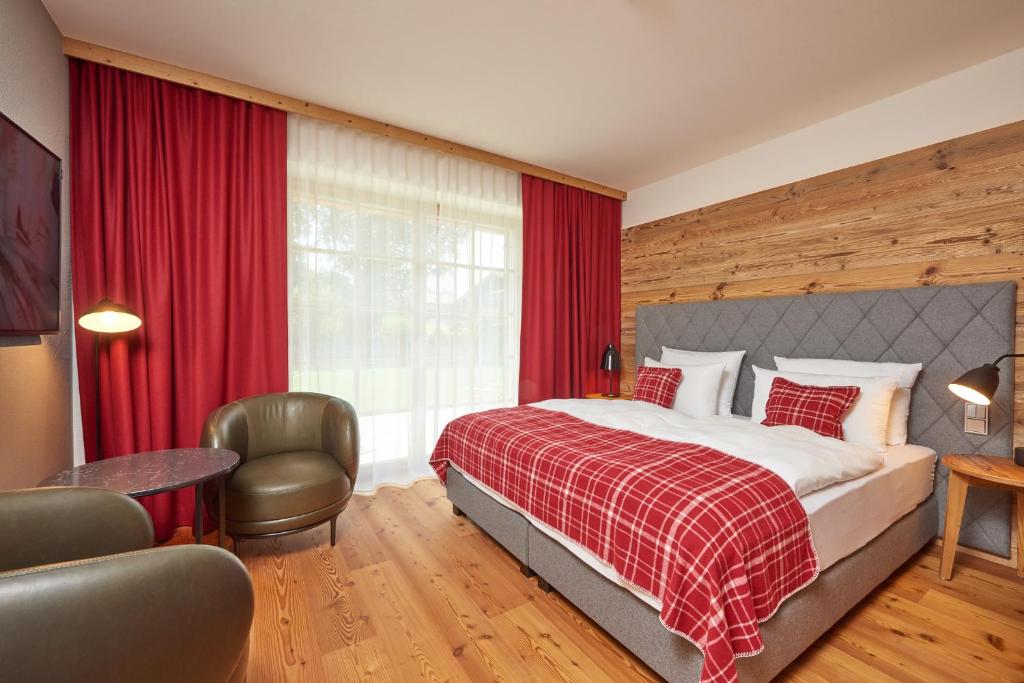 Postel nebo postele na pokoji v ubytování Das Achental Resort