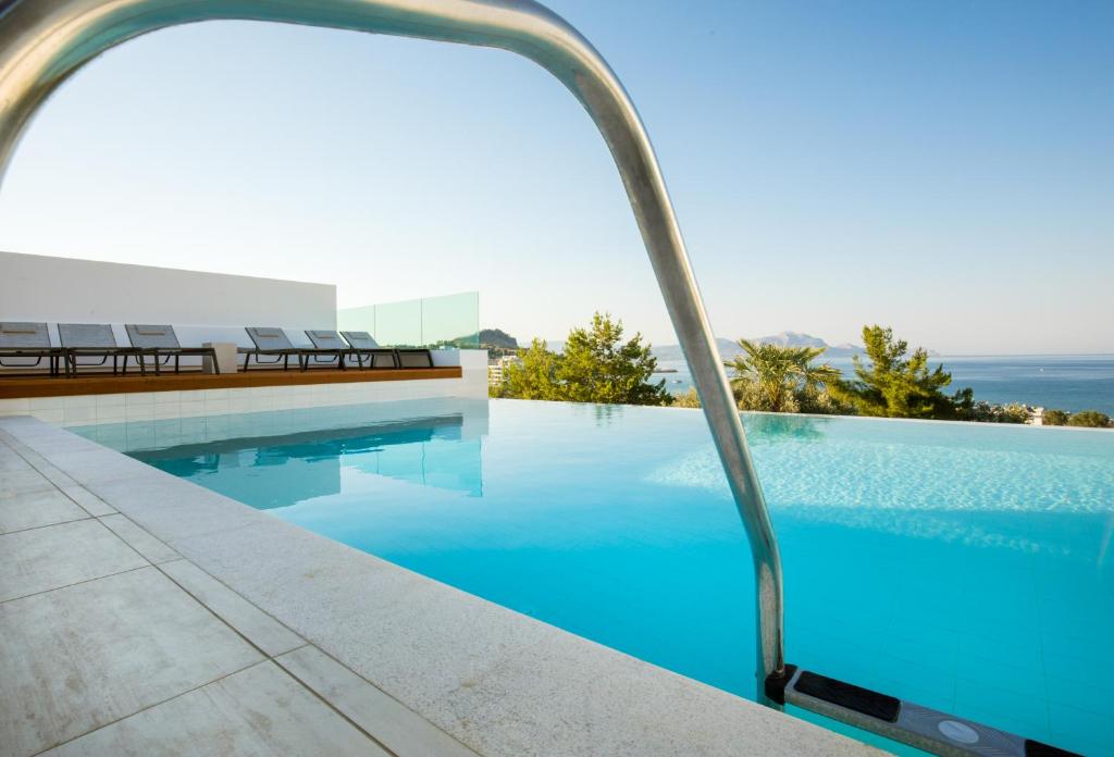 Bazén v ubytování Villa Crystal with swimming pool in Lindos nebo v jeho okolí