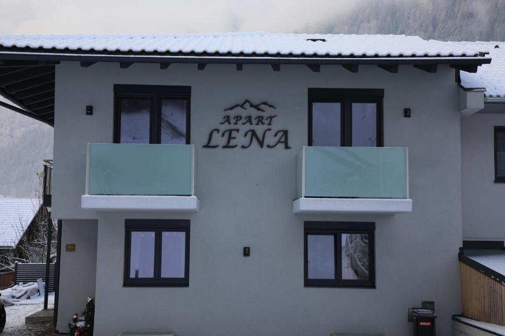 Budova, v ktorej sa apartmán nachádza