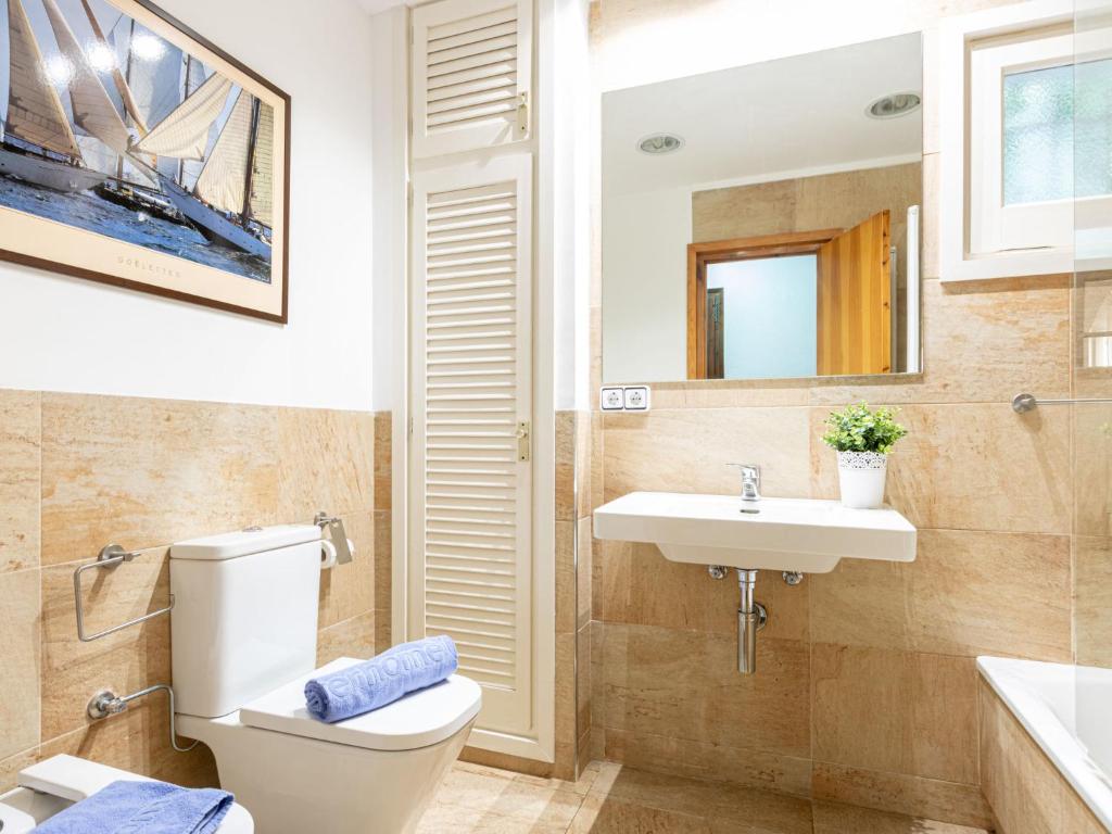 Kúpeľňa v ubytovaní Holiday Home Joan Sarda by Interhome
