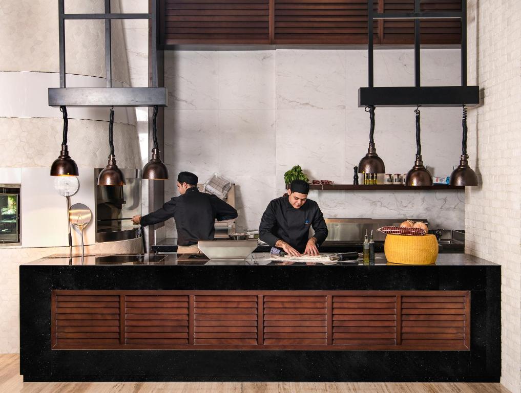 Al Jaddaf Rotana Suite Hotel - Resim 35