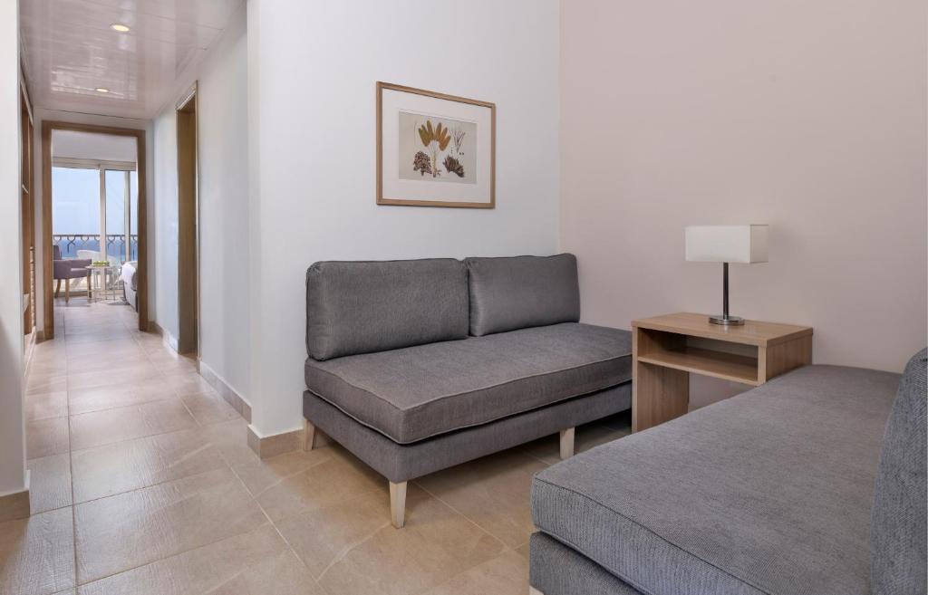 JAZ Costa Mares- Adults Friendly 16 Years Plus - 11