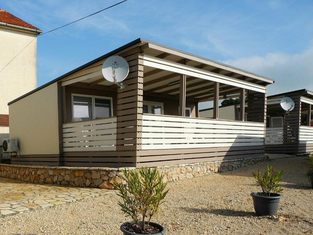 Mali Nordsee Camp - DeLuxe Mobilehome, Pakoštane – Updated 2022 Prices