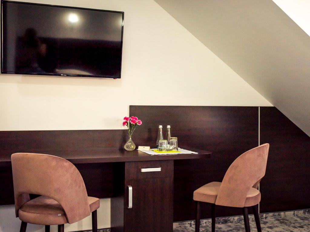 Hotel Mużakowski - Klassieke Tweepersoonskamer Met 1 Of 2 Bedden