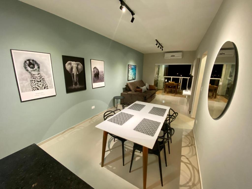  Belíssimo Apartamento no Centro de Ubatuba