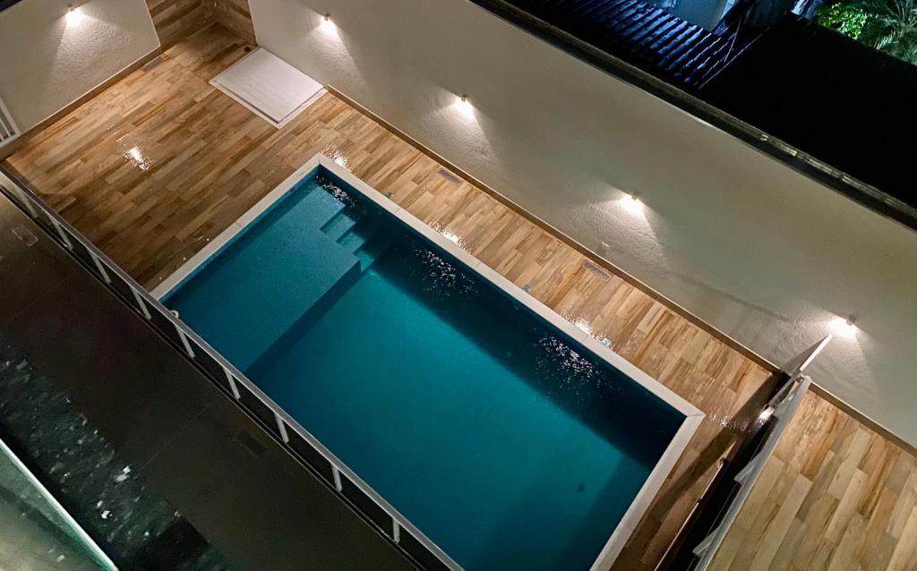  Belíssimo Apartamento no Centro de Ubatuba