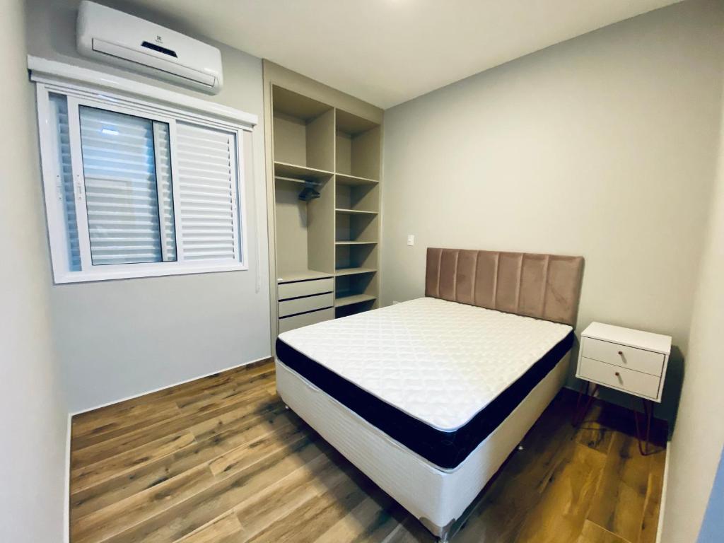  Belíssimo Apartamento no Centro de Ubatuba