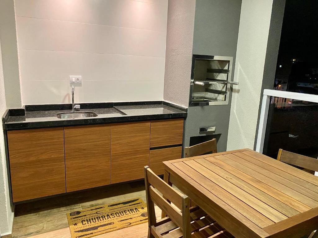  Belíssimo Apartamento no Centro de Ubatuba