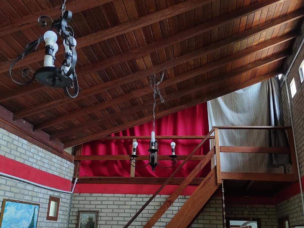 Casa Guarda do Embaú - 1 quadra da praia.