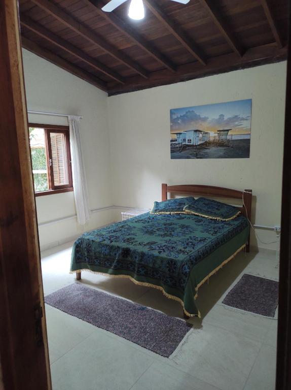  Casa Guarda do Embaú - 1 quadra da praia.