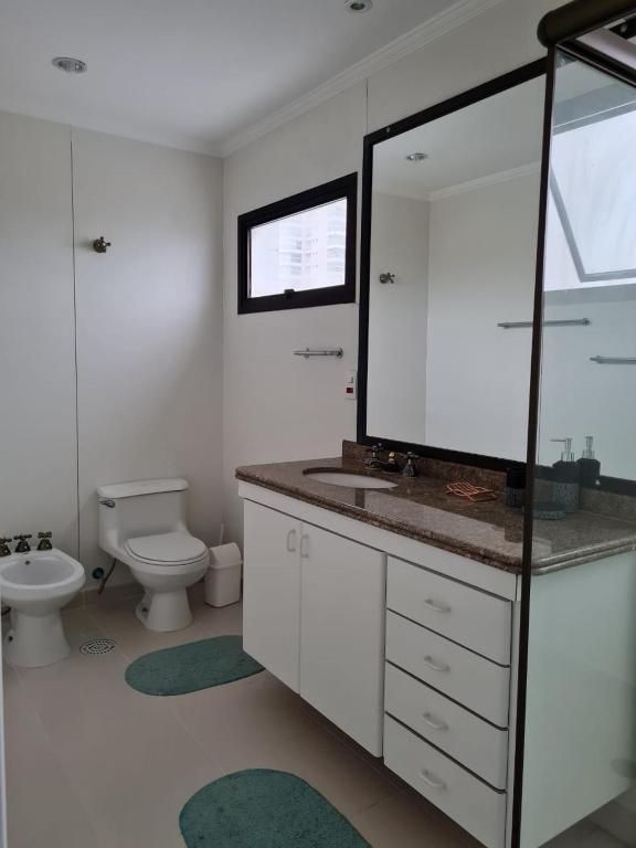  Cobertura Duplex c piscina e churrasqueira VISTA P MAR a 250 m da praia Guarujá Enseada