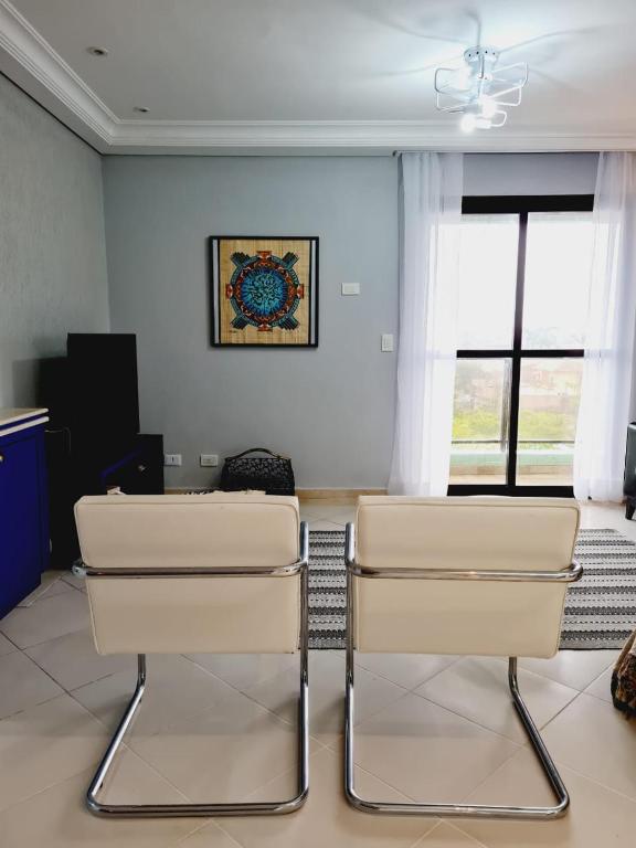  Cobertura Duplex c piscina e churrasqueira VISTA P MAR a 250 m da praia Guarujá Enseada