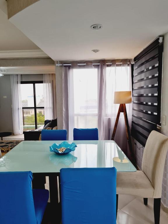  Cobertura Duplex c piscina e churrasqueira VISTA P MAR a 250 m da praia Guarujá Enseada