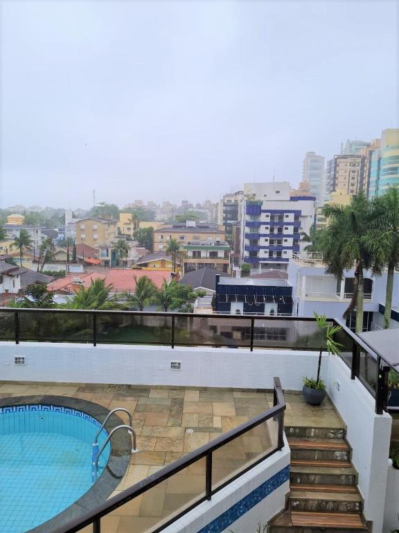  Cobertura Duplex c piscina e churrasqueira VISTA P MAR a 250 m da praia Guarujá Enseada