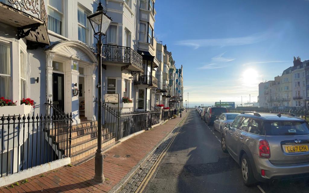 Ambassador Hotel - Resim 16