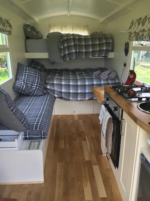 Shepherd's Hut at Westcote Glamping