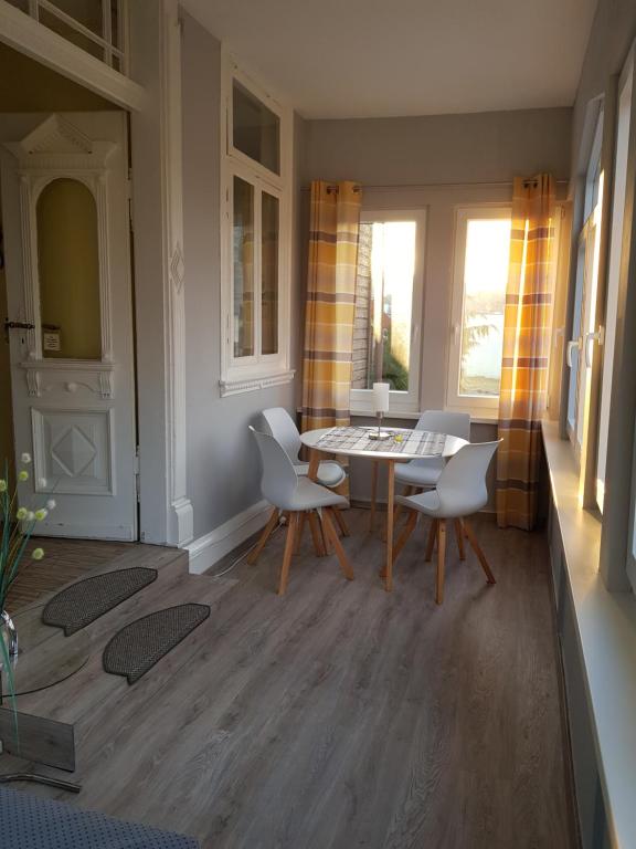 Haus Bergeshöh - Appartement De Deux Chambres Confortable