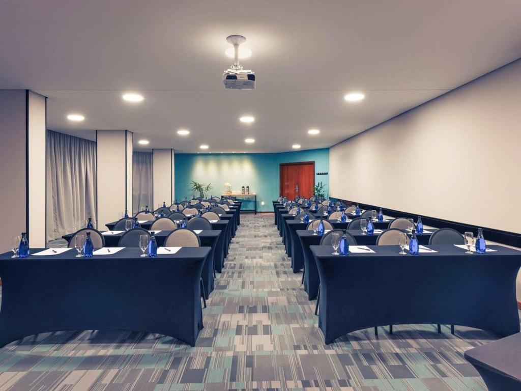  Apartamento em condomínio com infra completa e vista mar CA17